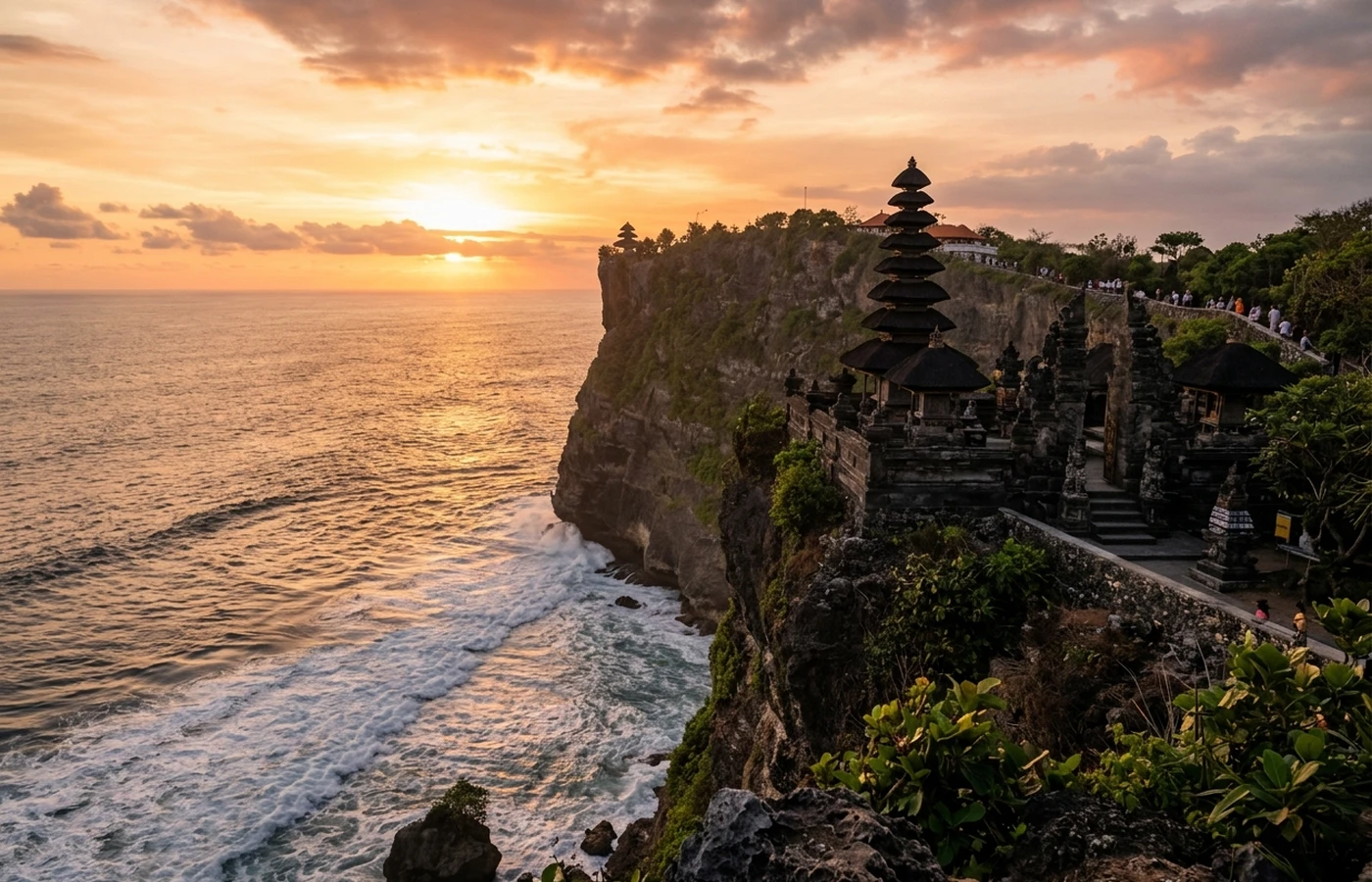 Uluwatu, Bali — ocean panoramas and dramatic clifftop views