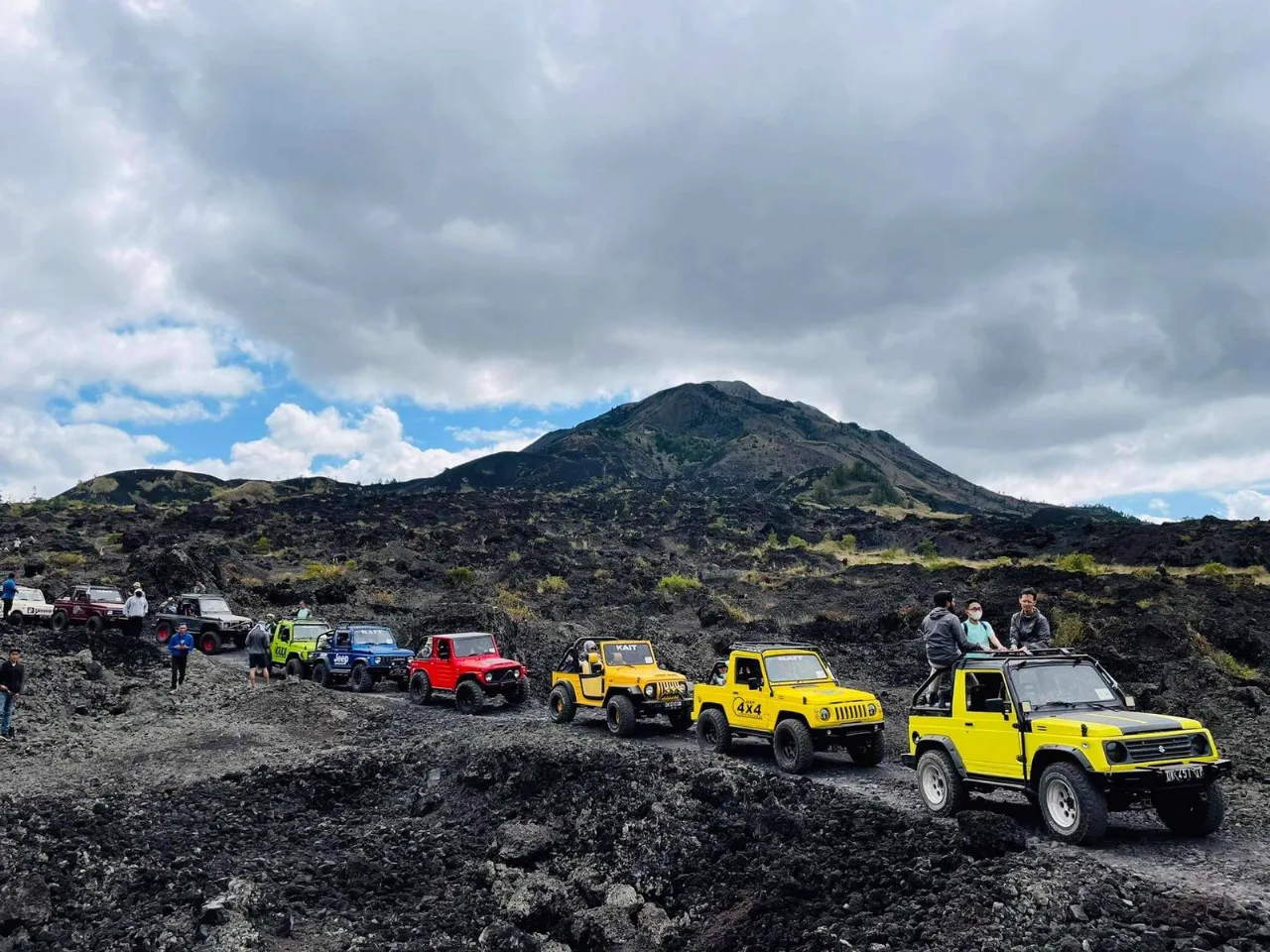 Batur Black Lava & Sand Dunes Jeep Tour
